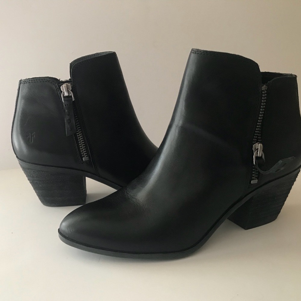 FRYE JUDITH BOOTIE BLACK SIZES 10 NEW IN BOX
